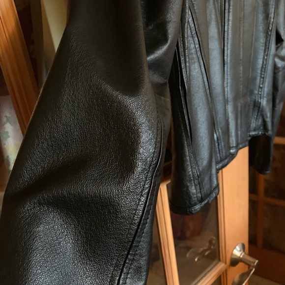 Leather Jacket - Picture 5 of 7